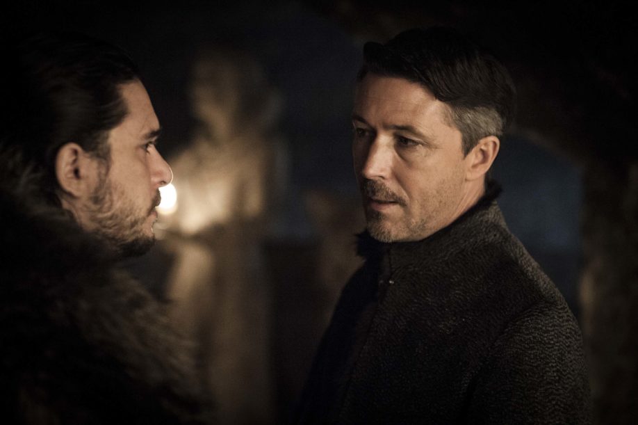 Jon Snow et Petyr Baelish - Game of Thrones, saison 7, épisode 2 (crédit HBO)