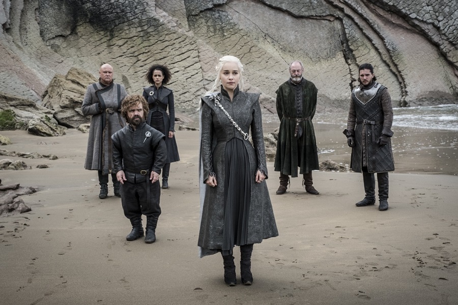 Conleth Hill, Peter Dinklage, Nathalie Emmanuel, Emilia Clarke, Liam Cunningham, Kit Harington (Crédit: Macall B. Polay/HBO)