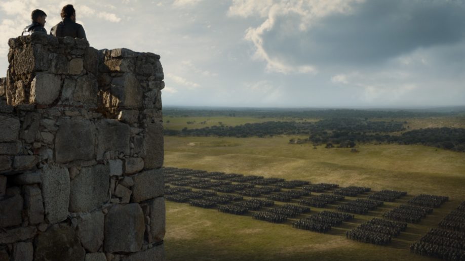 Jaime Lannister et  Bronn constatent que les forces adverses restent toujours aussi conséquentes. Jerome Flynn, Nikolaj Coster-Waldau (Crédit : HBO)