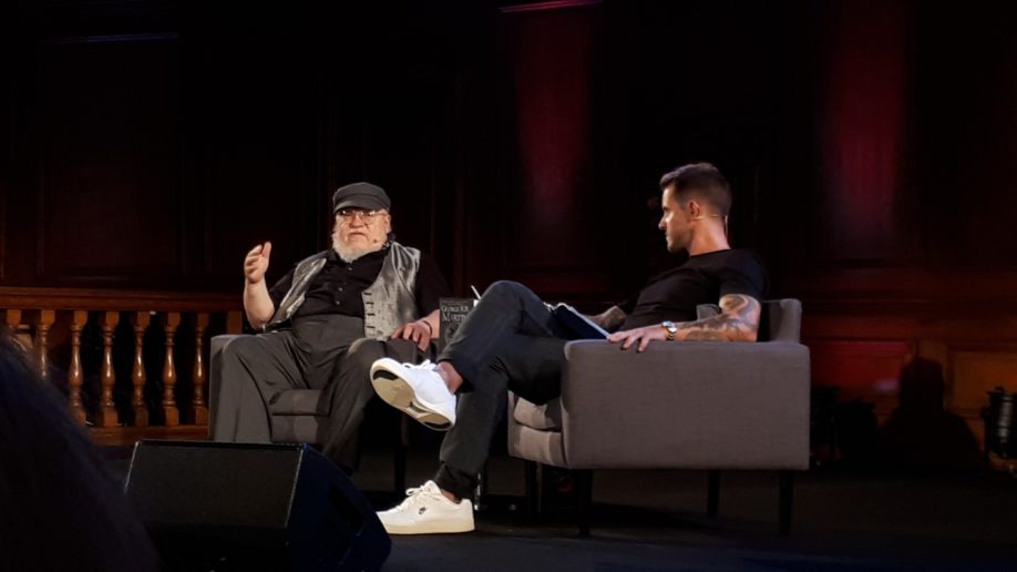 George R.R. Martin et Dan Jones - Londres (Emmanuel Center), août 2019 (© Photo par La Garde de Nuit)